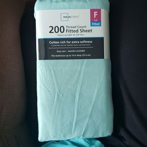 200 count FULL fitted sheet. In Classic Mint.